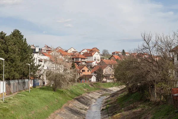 Panorama Resnik District River Topciderska Reka Passing Typical Suburban Settlement — стоковое фото