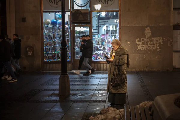 Belgrade Serbia February 2021 Selektiv Uklarhet Eldre Hvit Kvinne Som – stockfoto