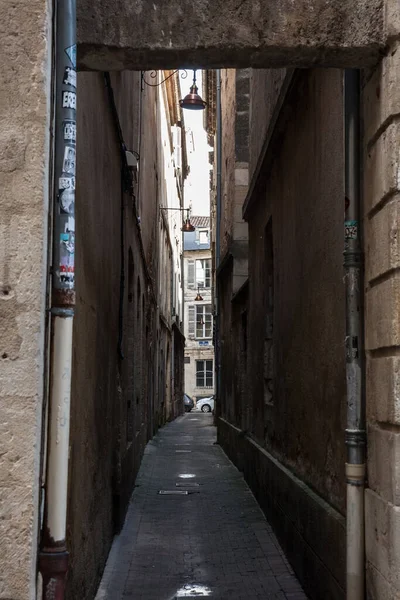 Burdeos Francia Febrero 2022 Fachada Edificios Medievales Una Calle Oscura — Foto de Stock
