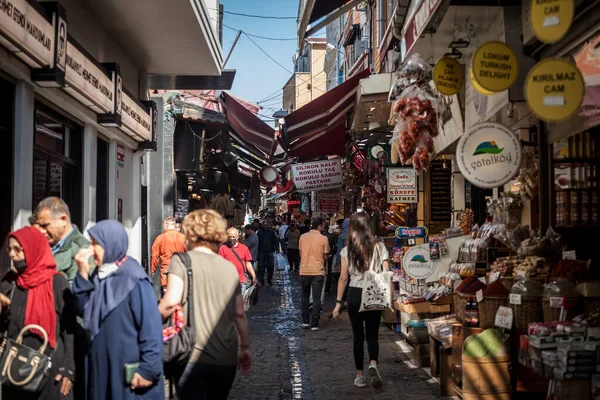 Istanbul Turkey May 2022 Selective Blur Hasircilar Street Rush Hour — Stock Photo, Image
