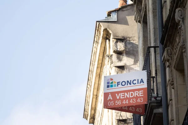 Bordeaux France Şubat 2022 Foncia Immobilier Logosu Bordeaux Daki Emlak — Stok fotoğraf