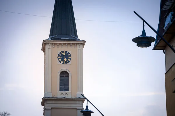 Igreja Torre Relógio Campanário Igreja Católica Romana Sérvia Crkva Svetog — Fotografia de Stock