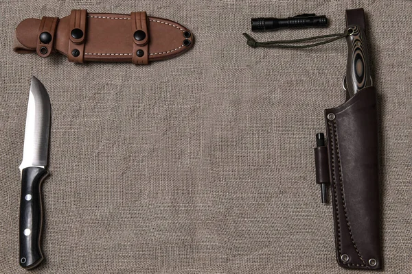 Оболочка Два Ножа Тактическая Зажигалка — стоковое фото