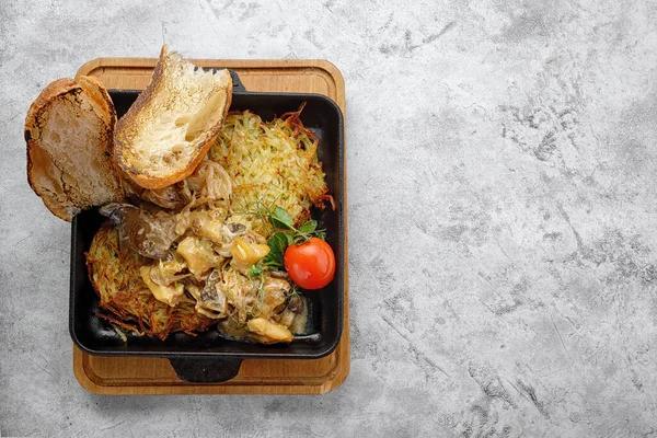 Kavanozlu krema soslu Rapana.