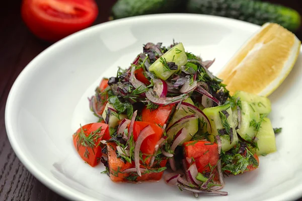 Fresh Vegetable Salad Cucumbers Tomatoes Onions Plate —  Fotos de Stock