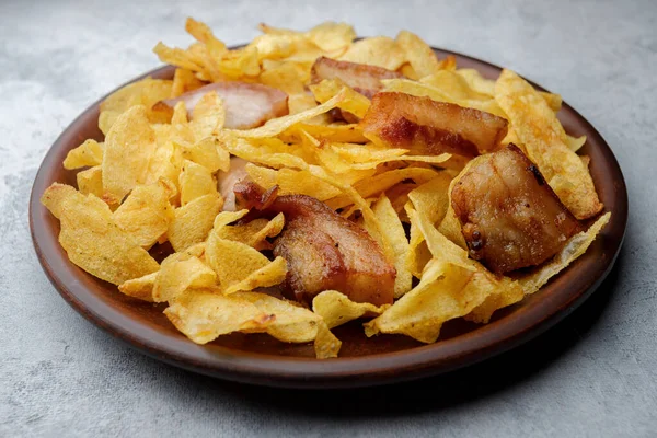 Potato Chips Bacon Plate White Background Close — Stockfoto
