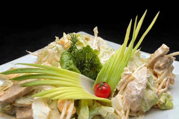 Vegetable Salad Chicken Mayonnaise White Plate Dark Background — Stock Photo, Image