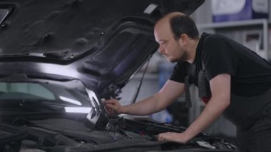 Chip Akort Makinesi, Bilgisayarlı Ana Denetleyici Çip Ayarlama ve Parlama Makinesi Yönetir