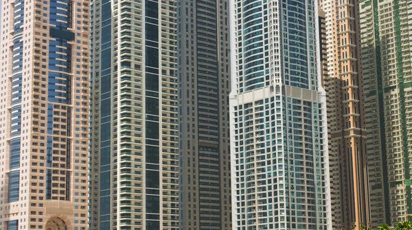 Vista de los rascacielos como fondo —  Fotos de Stock