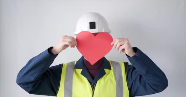 Valentines day symbol: construction supervisor portrait — Wideo stockowe