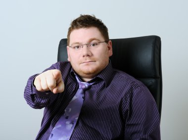 ciddi adam