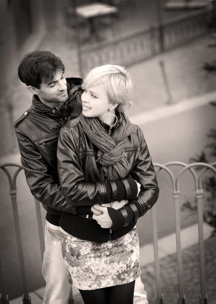 Portrait of young couple — Stock Photo, Image