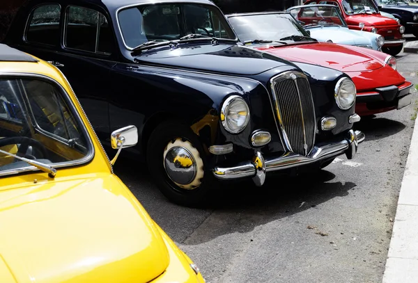 Carros antigos — Fotografia de Stock