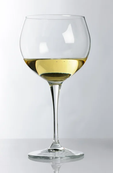 白葡萄酒酒杯 — 图库照片