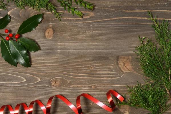 木制背景的圣诞装潢框架 — 图库照片