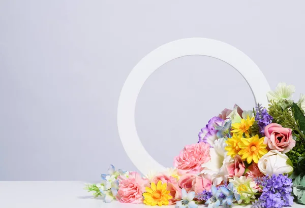 Ram Med Vackra Flerfärgade Blommor — Stockfoto