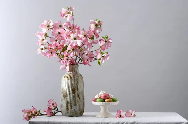Gyönyörű Tavaszi Csokor Színes Makarónival — Stock Fotó