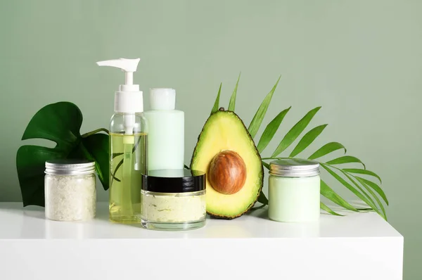 Kosmetika Med Avokado Och Palmblad — Stockfoto