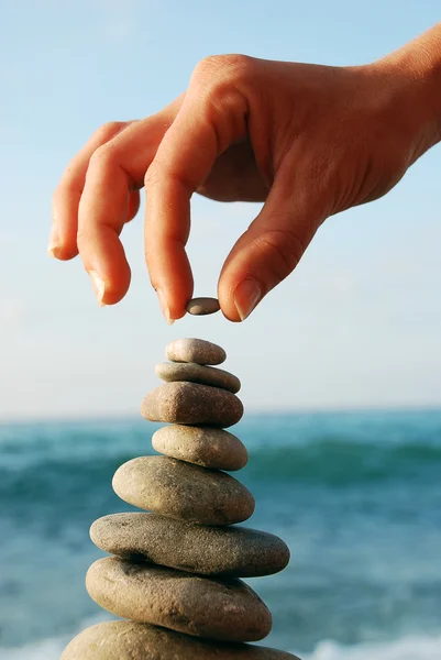 Torre de pedra equilibrada — Fotografia de Stock