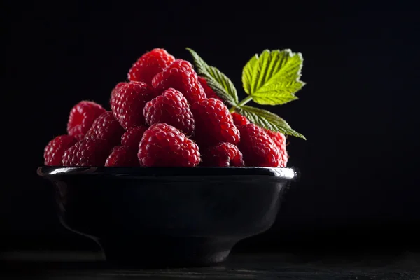 Bowl of raspberry — Stock Photo, Image