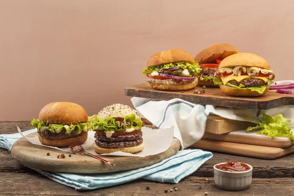 Gourmet burgers — Stock Photo, Image