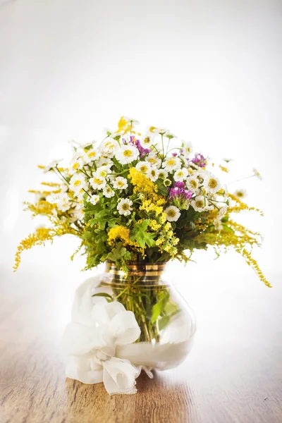 Wildflowers in vase — Stock Photo, Image