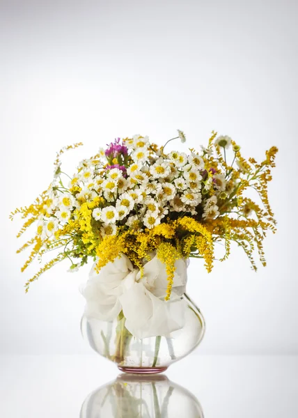 Wildflowers in vase — Stock Photo, Image