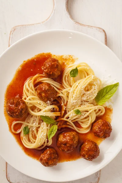 Pasta con albóndigas — Foto de Stock