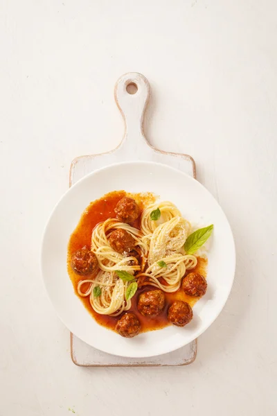 Pasta met gehaktballen — Stockfoto