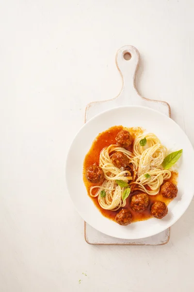 Pasta con albóndigas — Foto de Stock