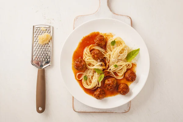 Pasta with meatballs — Stock Photo, Image