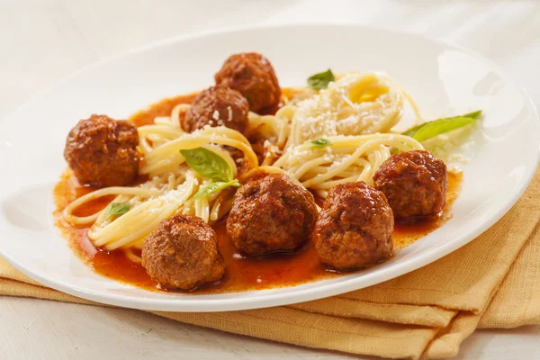 Pasta con polpette Immagine Stock