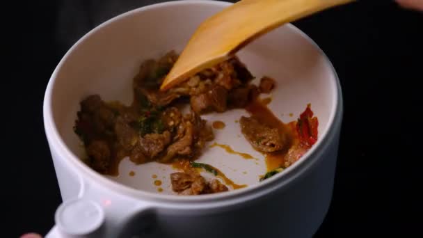 Stir Fried Beef Holy Basil Chili Electric Pot — Vídeos de Stock