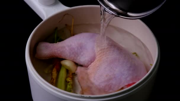 Spicy Chicken Leg Tom Yum Soup — Stock Video