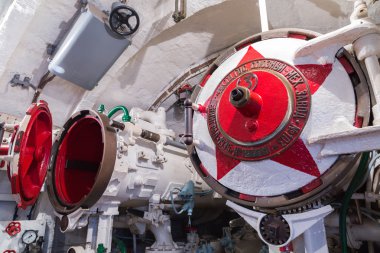 러시아 잠수함에서 어 뢰 구획