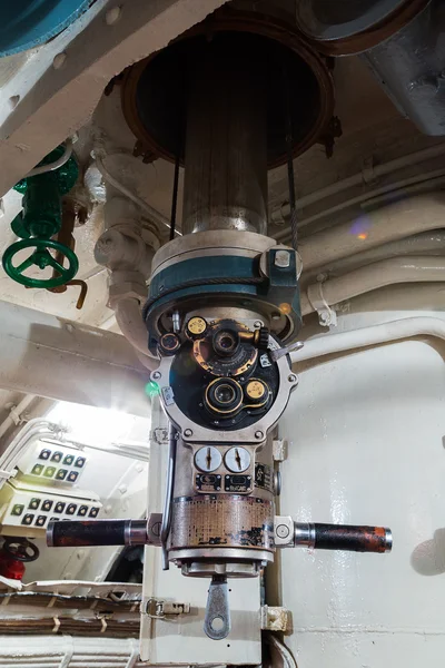 Περισκόπιο σε παλιά ρωσική υποβρύχιο — Φωτογραφία Αρχείου