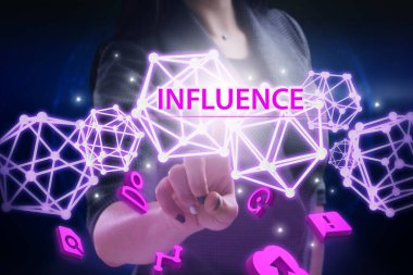 İş, Teknoloji, İnternet ve ağ konsepti. Genç işadamı geleceğin sanal ekranı üzerinde çalışıyor ve yazıyı görüyor: