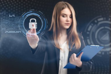 İş, Teknoloji, İnternet ve ağ konsepti. Genç işadamı geleceğin sanal ekranı üzerinde çalışıyor ve yazıyı görüyor.: 