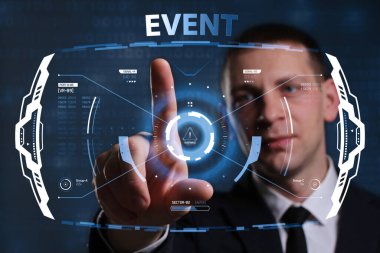 İş, Teknoloji, İnternet ve ağ konsepti. Genç işadamı geleceğin sanal ekranı üzerinde çalışıyor ve yazıyı görüyor: