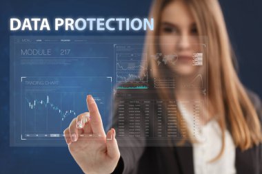 İş, Teknoloji, İnternet ve ağ konsepti. Genç işadamı geleceğin sanal ekranı üzerinde çalışıyor ve yazıyı görüyor: