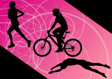 Yüzme ve Bisiklete binme daha triatlon maraton aktif genç kadın