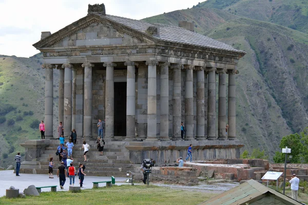 Templo de Garni em verão — Fotografia de Stock