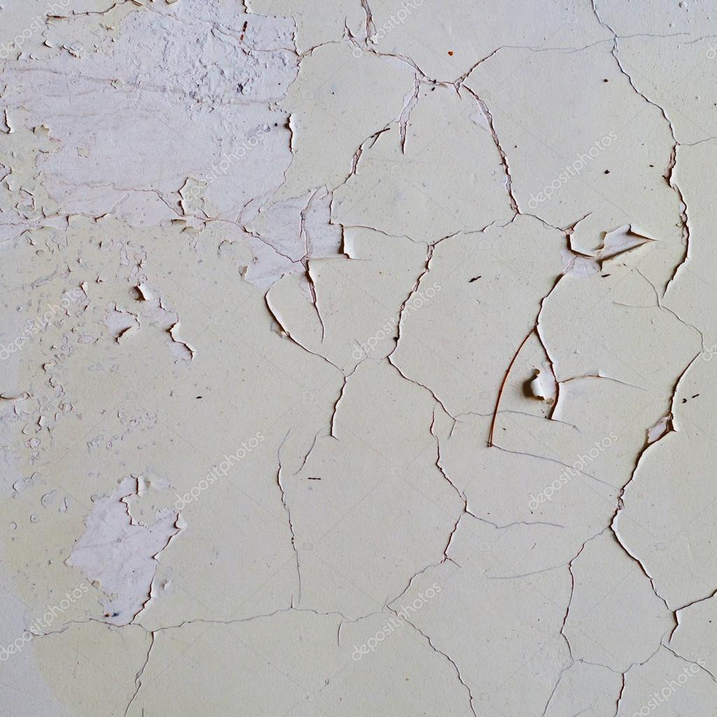 Потрескавшаяся шпатлевка. Почему трескается штукатурка при высыхании на стенах. Усадочные трещины в штукатурке. Трещины на штукатурке. Дефекты отслоение штукатурки.