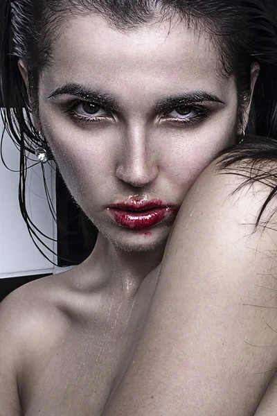 Red lips wet naked girl portrait sensitive — Stock Photo, Image