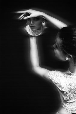 elbise romantik portre giyen genç manken