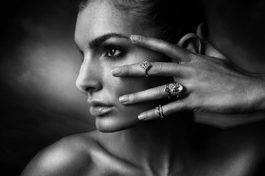 Güzel seksi esmer seksi manken