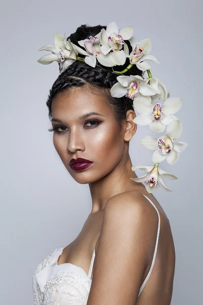 Portrait of a young bride — Stock Photo, Image