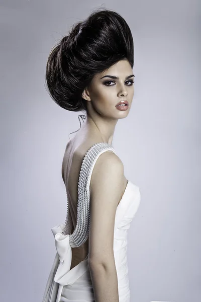 Portrait of a young bride — Stock Photo, Image