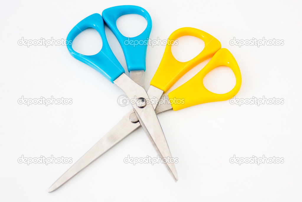 [Imagen: depositphotos_22797648-stock-photo-two-scissors.jpg]