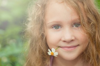 çiçek kız portresi